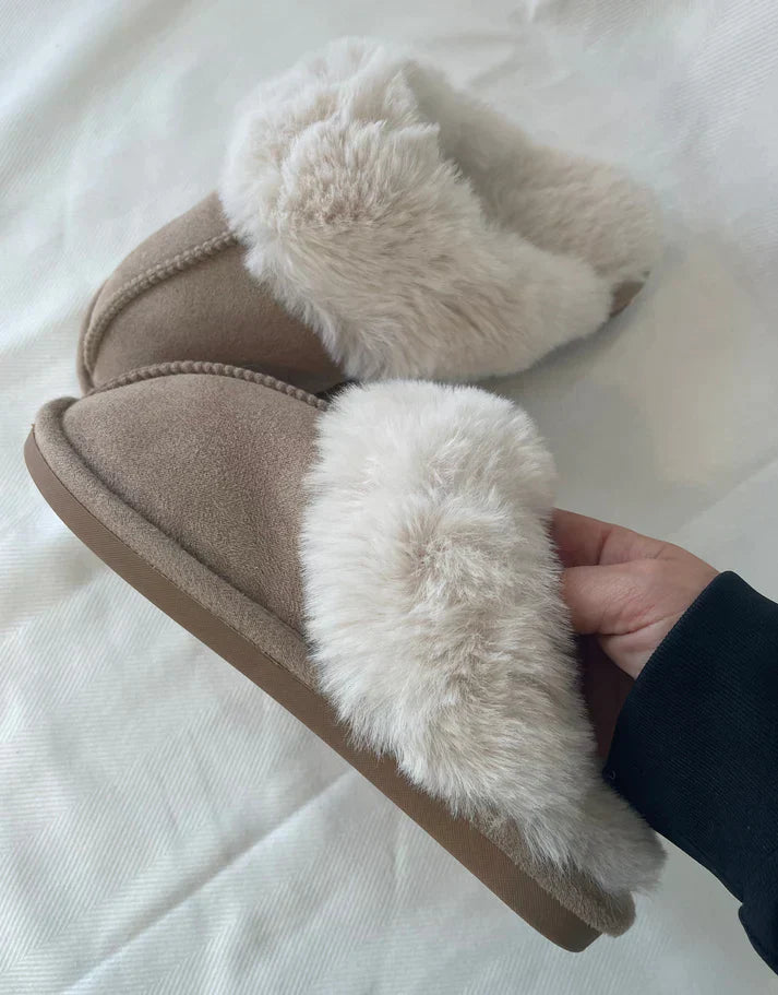 Magda - Beige teddy bear shoes